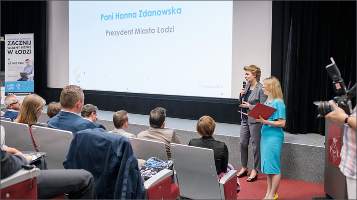 Pani Prezydent Hanna Zdanowska mwi o idei konkursu.
